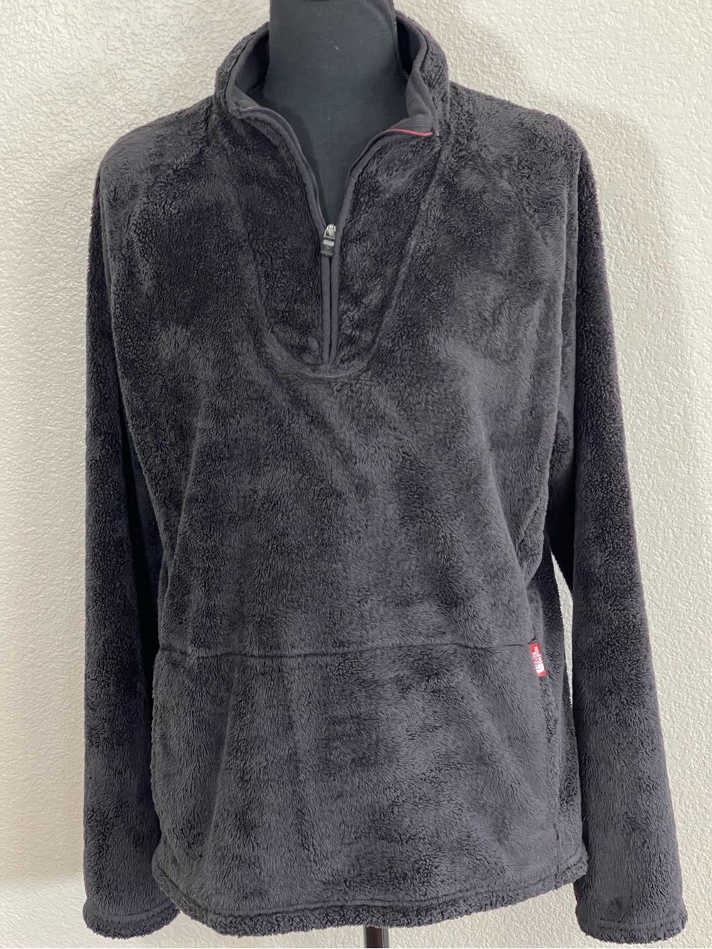 The North Face Osito Women’s Black Fleece Pullover - Soft Quarter-Zip